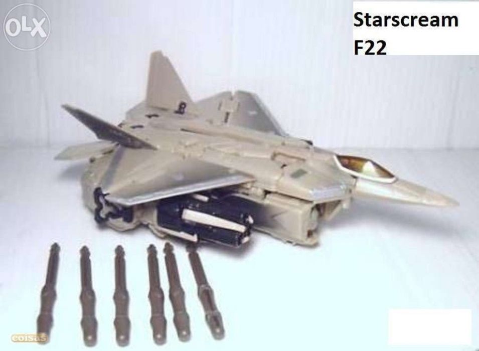 4 Transformers: Megatron Masterpiece; Starscream; Soundwave