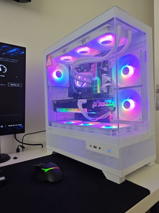 PC Gaming High-End RGB White/Black Edition