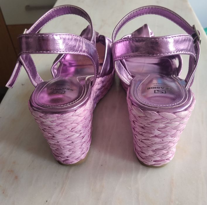 Sandálias Seaside praticamente novas