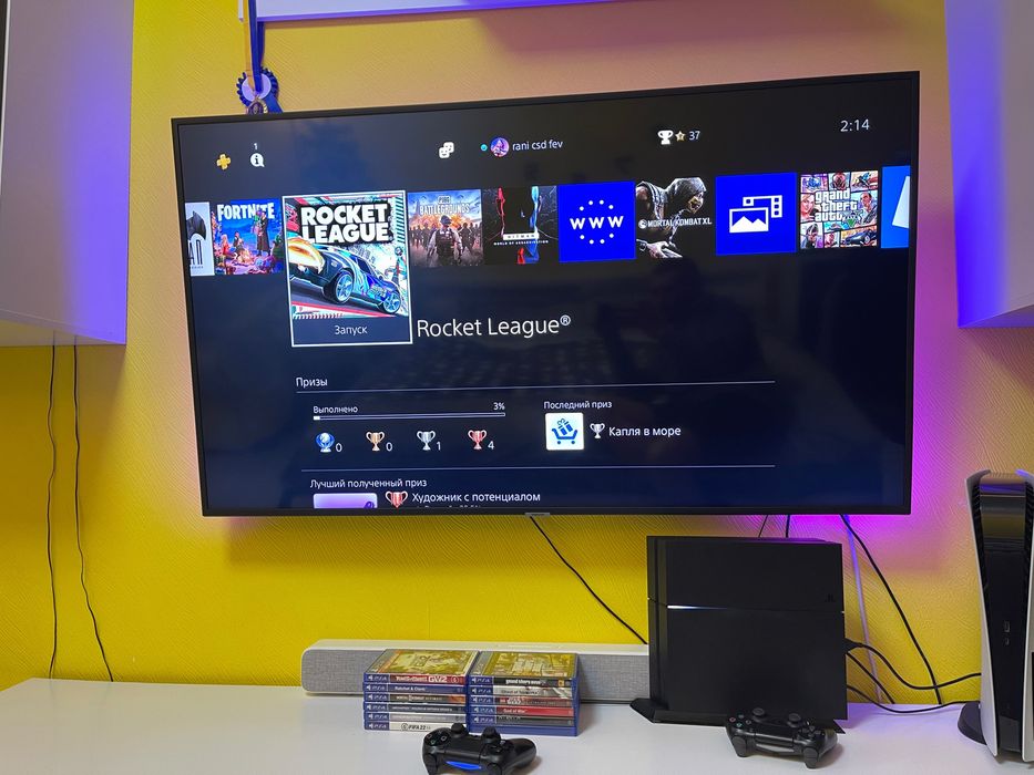 PS4 1000gb в отличном состоянии Sony PlayStation 4 1TB на подарок