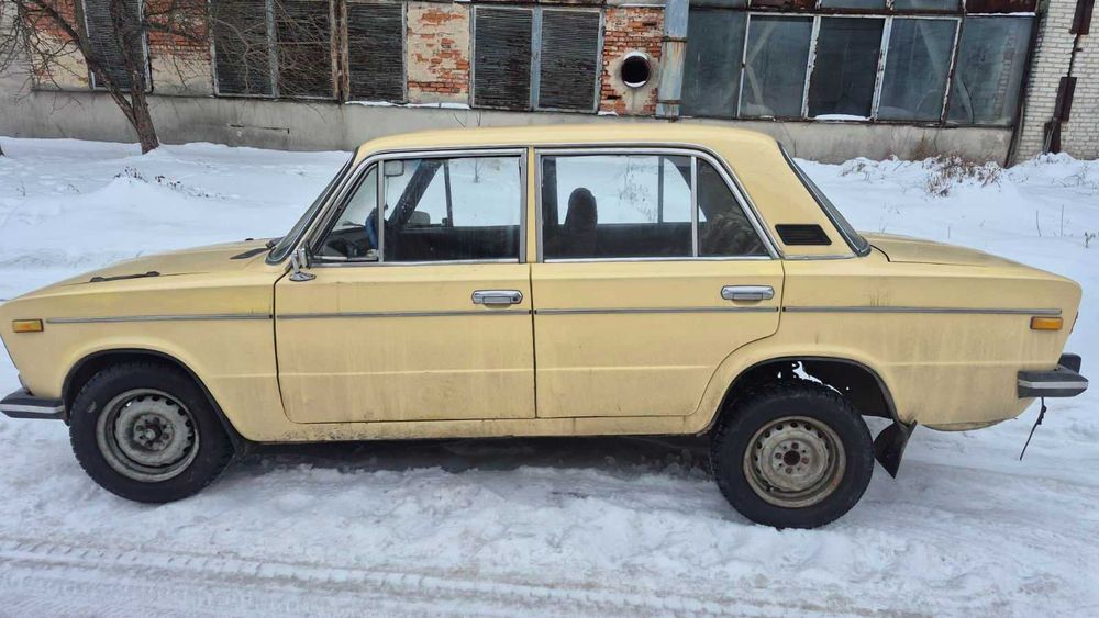 ВАЗ 2106  легковий  автомобіль