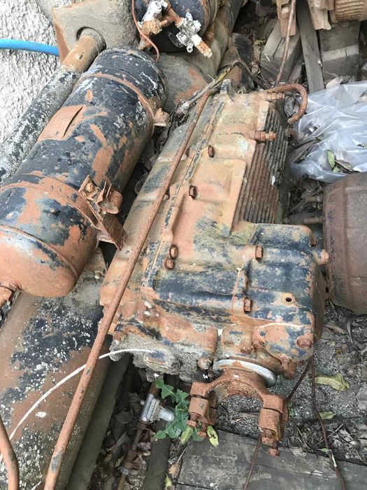 Продам запчасти Татра  стрелу  цилиндры подъема автокран Татра АД 28