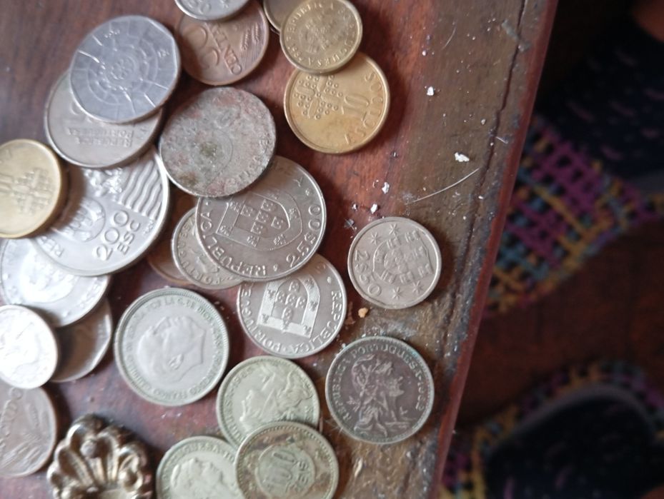 Moedas e notas antigas