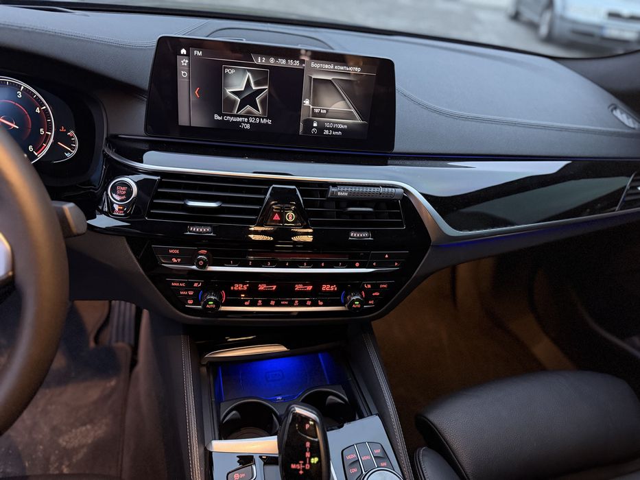 BMW 5 G30 БМВ 5 3.0 дизель полный привод!