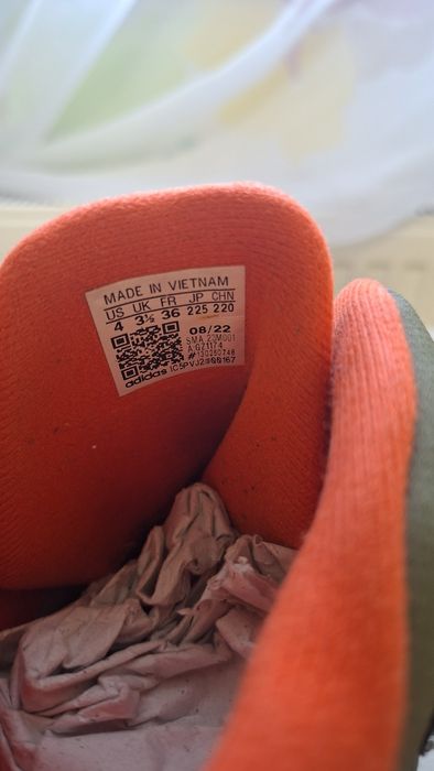 Продам зимові Adidas 36p