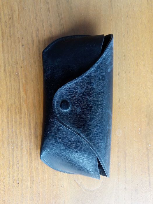 Óculos de sol com caixa de pele