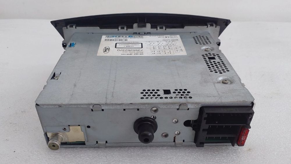 Rádio / auto-rádio FORD Ka (RU8)