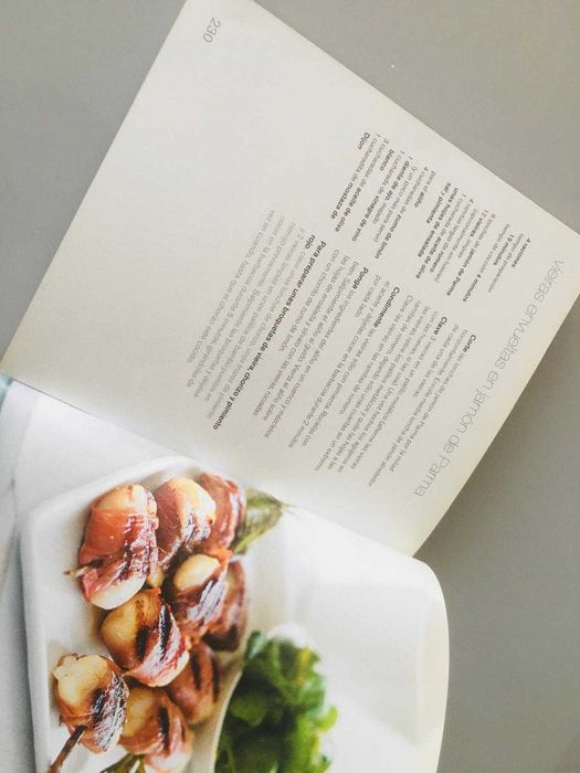 Livro culinária 200 receitas como NOVO