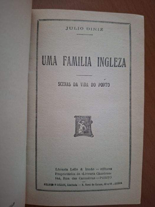 Livro Uma família Ingleza