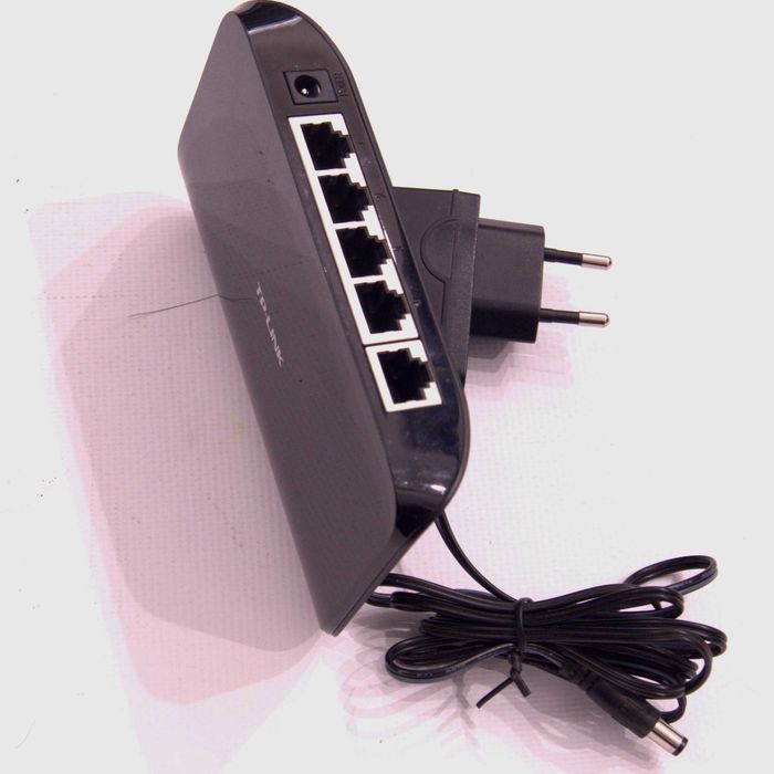 TP-Link TL-SF1005D коммутатор 5 портов