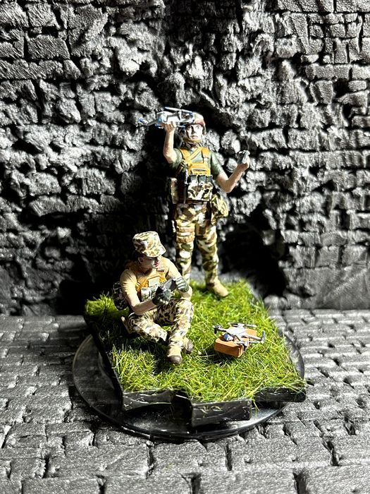 Фігурки 1/35 Маштаб Дівчата з дронами Україна