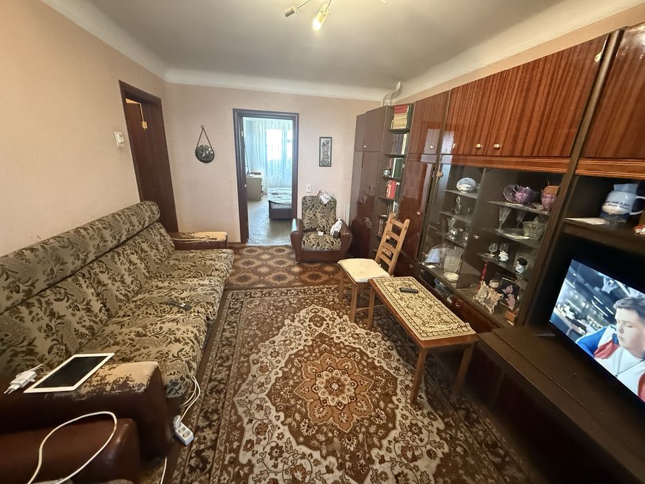 Здам 2 кім по Ватутіна