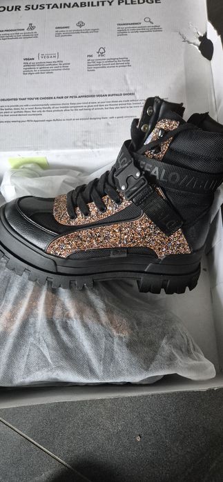 Śniegowce Buffalo 40 z brokatem