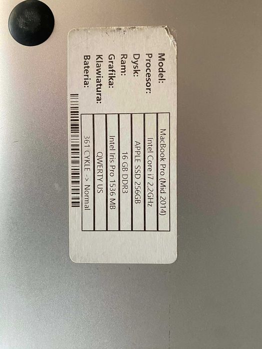 MacBook Pro 15" 16GB RAM / 256GB SSD