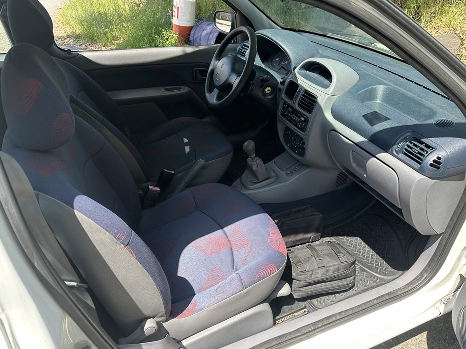 Renault Clio comercial 1.9D iva dedutivel