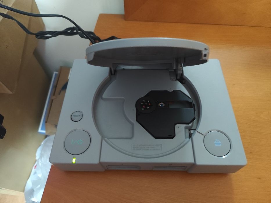 Consola Sony PlayStation 1 (PS1) - Modelo SCPH-7502 (Original)