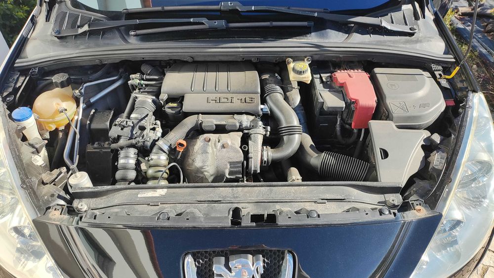 Peugeot 308 1.6 HDi Sport CVM6 — photo 2