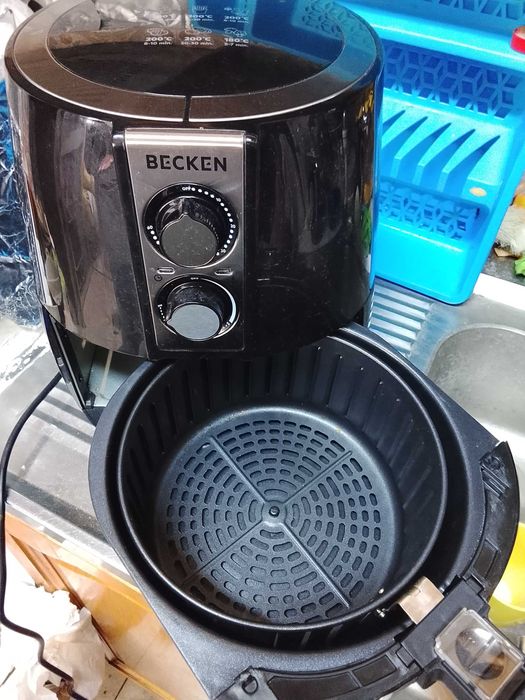 Vendo air fryer usada poucas vezes