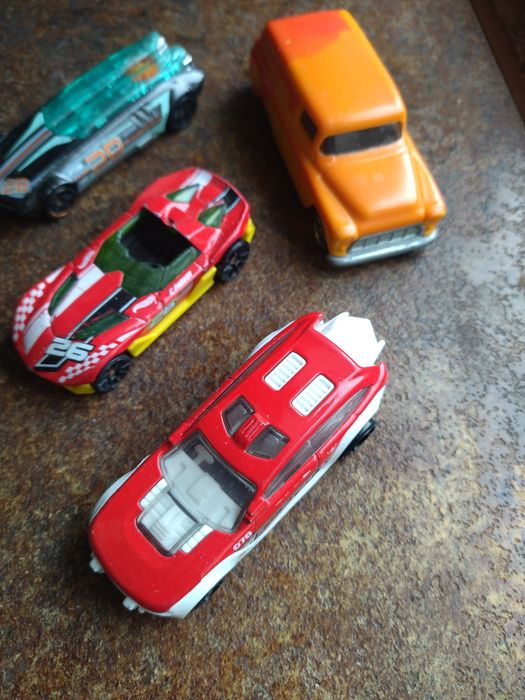 Машинки Hot wheels
