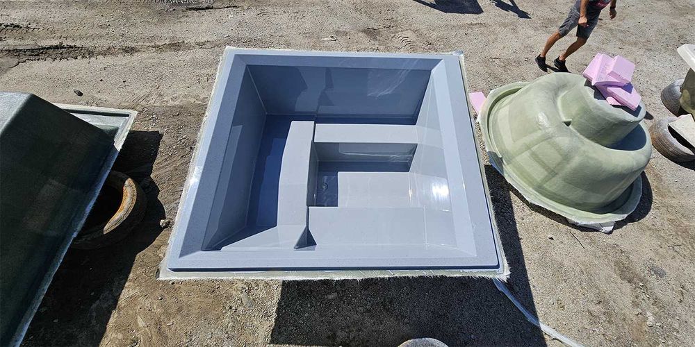 Niecka wkład Balia PIRAMIDA Jacuzzi Basen oczko wodne beczka bania