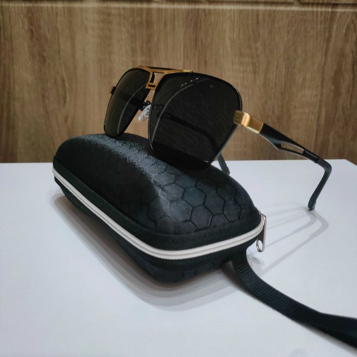 Nowe okulary z etui przeciwsłoneczne