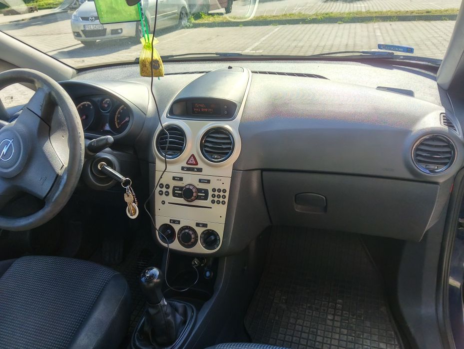 Opel Corsa D rok 2009