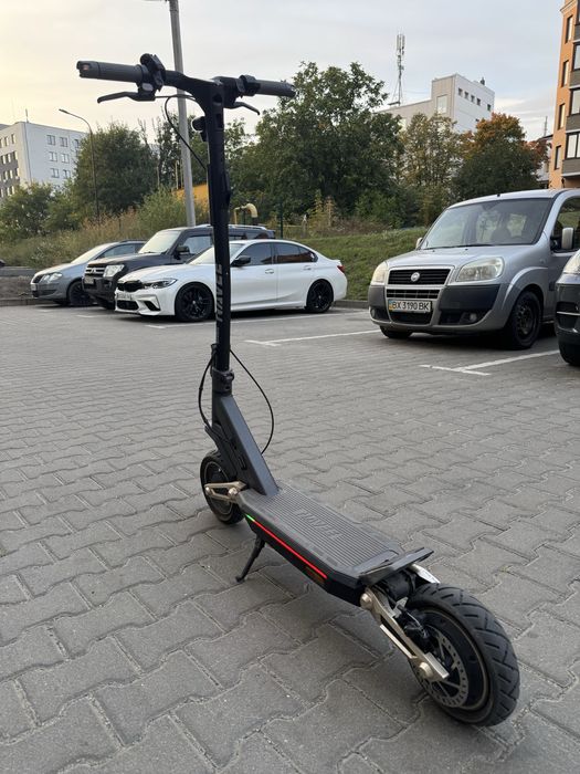 Електричний самокат Navee ST3 Pro