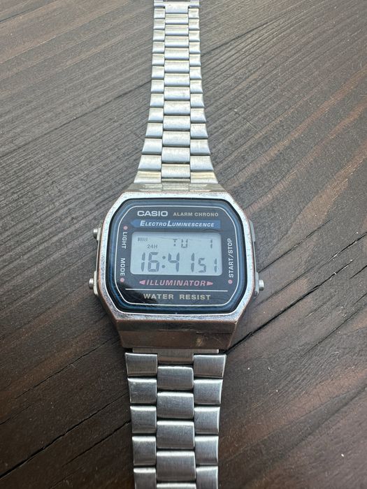 Продам часы Casio