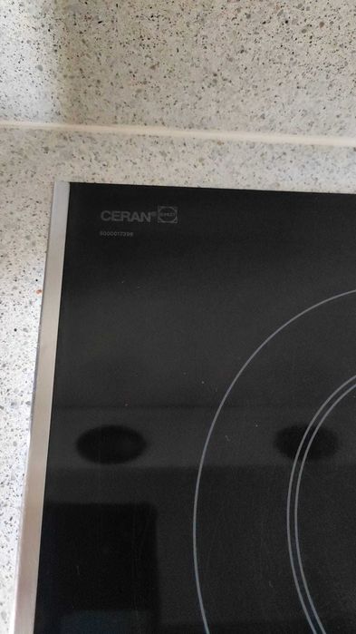 Placa vitrocerâmica SIEMENS, usada, 28.5 cm por 51.5 cm