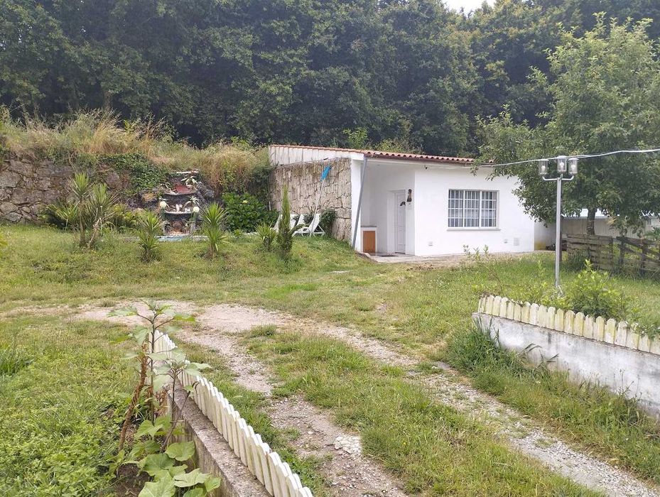 T1  mobilado e equipado com agua, Tv ,e internet incluídos
