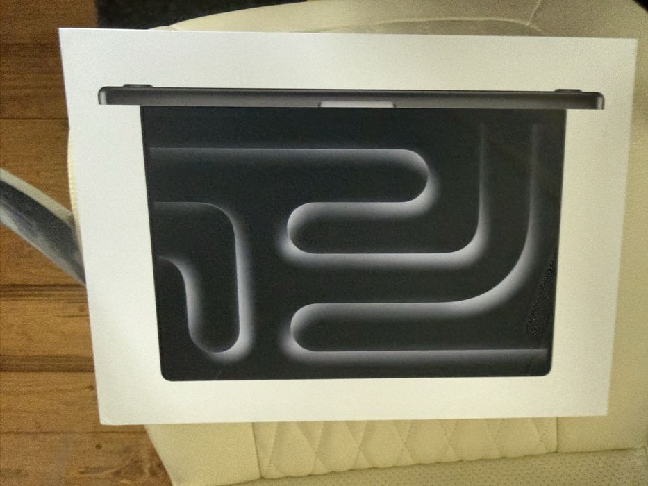 MacBook Pro 16" 2026 Apple M5 Pro 18-core CPU 24 GB 1TB Space Black (MGEA4)