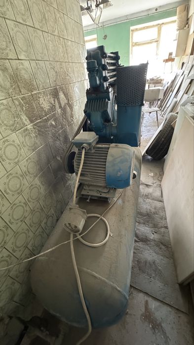 Продам компрессор