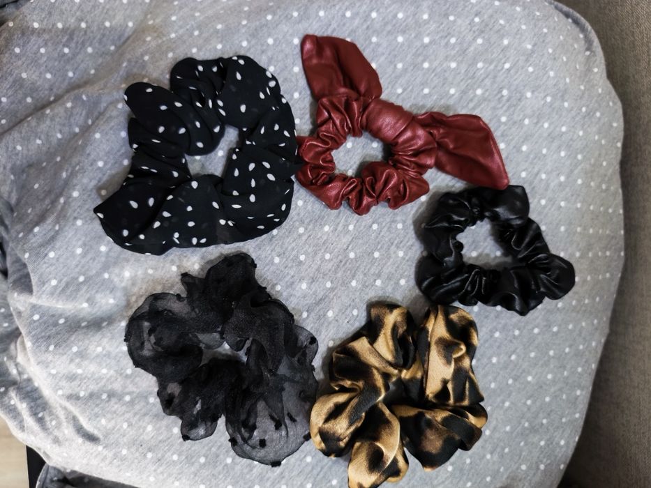 Zestaw gumek do włosów scrunchie