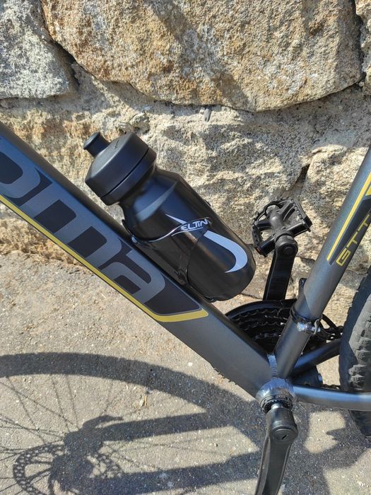 Bicicleta BTT moma bikes