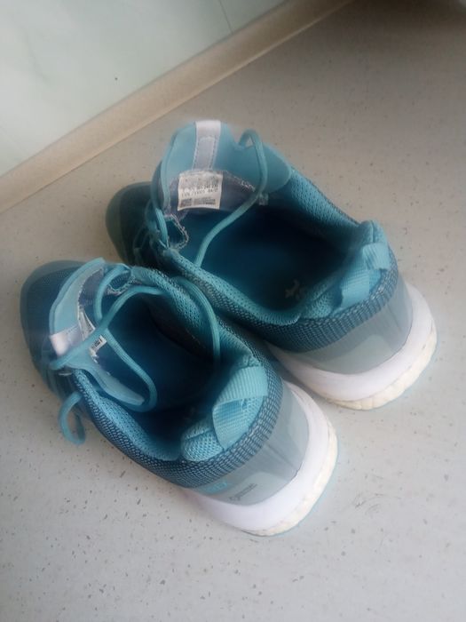 Y6Uszkodzone buty adidas terrex gore-tex 305