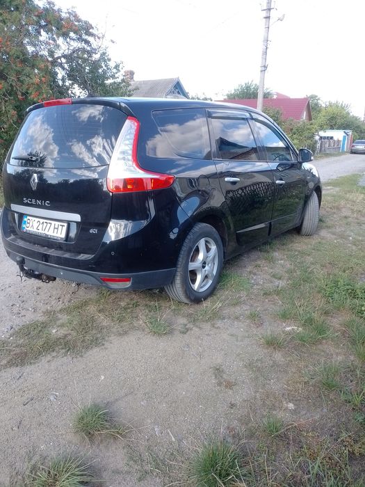Renault Grand Scenic BOSE 2011 1.5 dCi