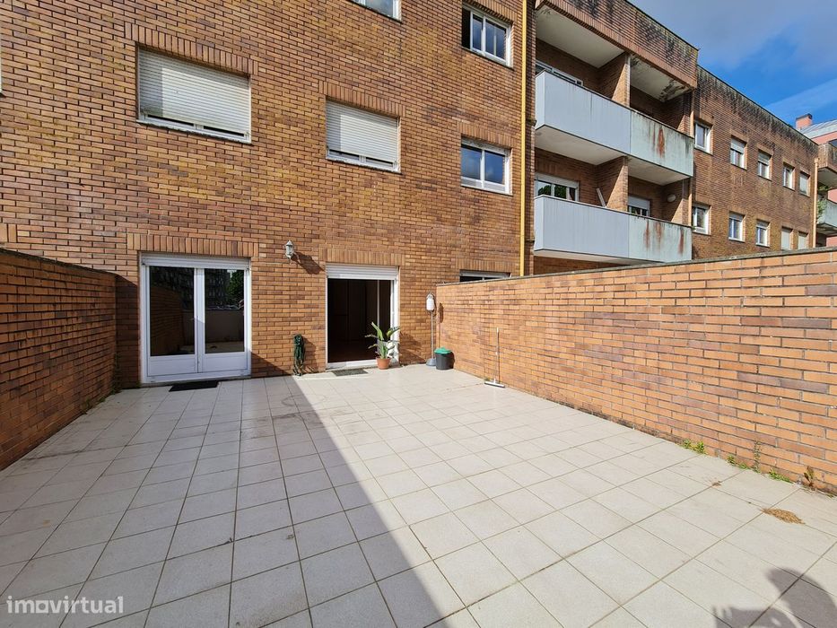 Apartamento T1 c/ Terraço em S. Mamede de Infesta