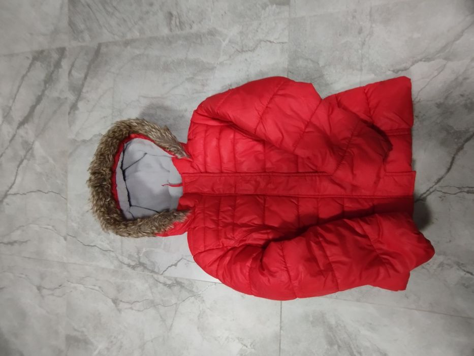 Куртка на дівчинку, розмір 122