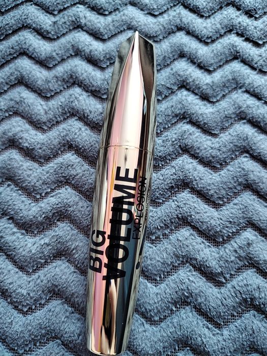 Eveline Big Volume tusz do rzęs.