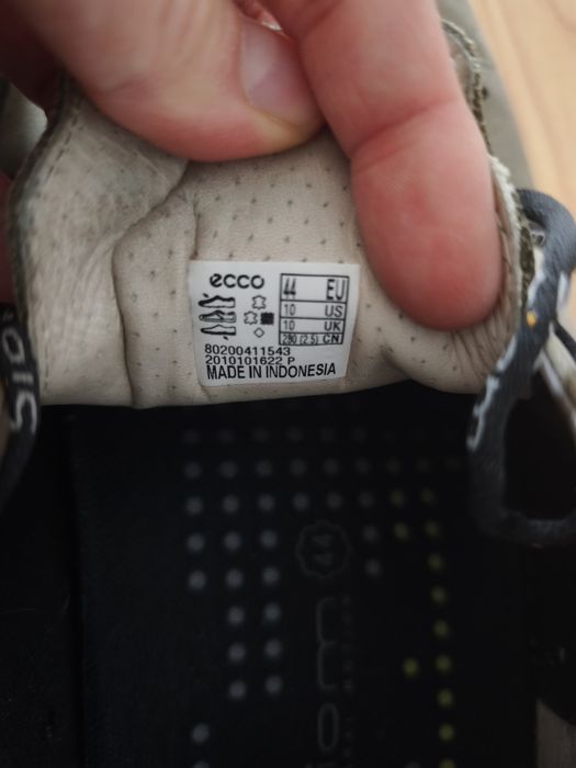 Sapatos Ecco - 44