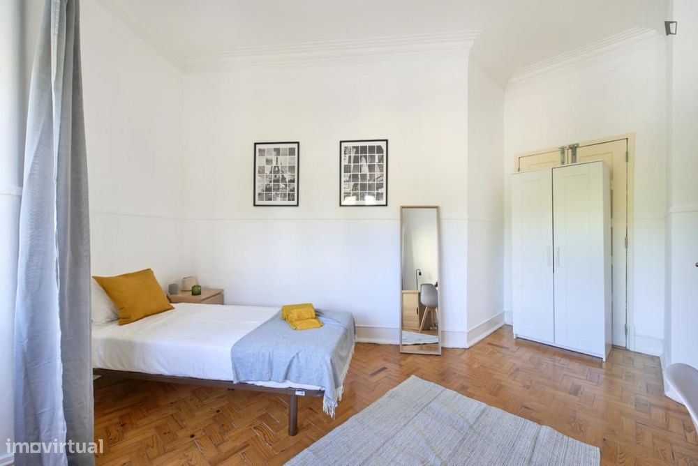 Quarto - localizado em Alameda Lisbon