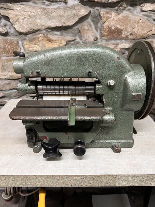 MÜLLER & KURTH машинка для порізки шкіри