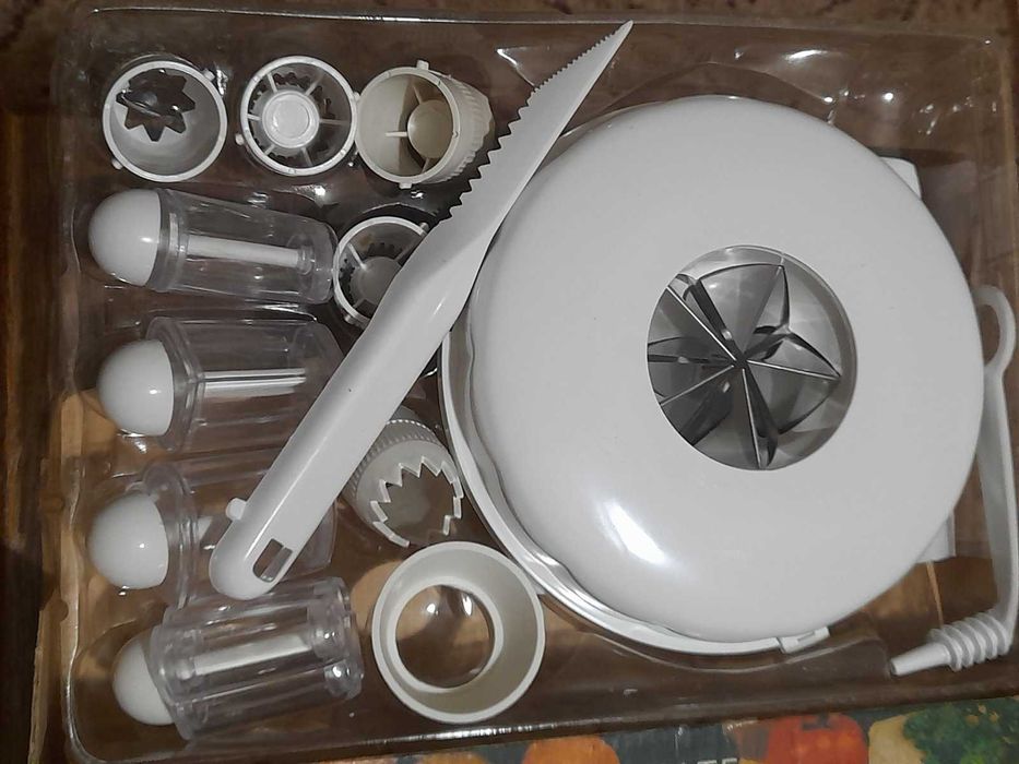 Набір для святкового сервірування Kitchen Mate The Party Gallerias