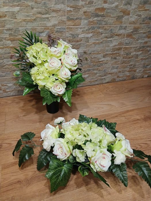 Zestaw kompozycji kwiatowych