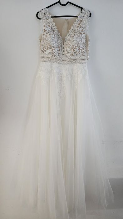 Suknia ślubna, koronka