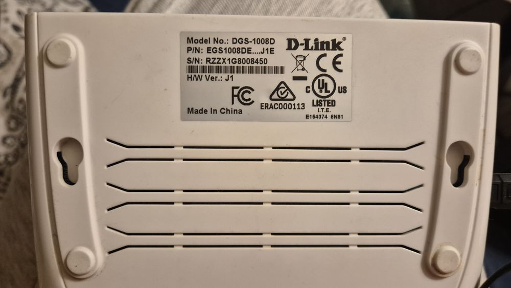 switch sieciowy D-Link DGS-1008D – czyli 8-portowy gigabitowy przełącz