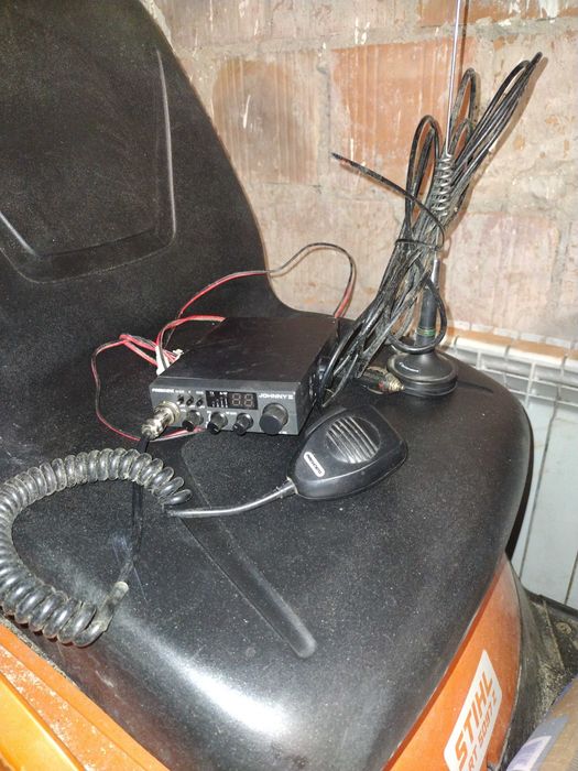 CB Radio President Johnny 2 z anteną
