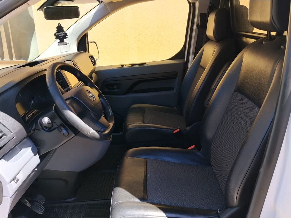 Opel Vivaro long