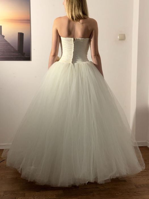 Nowa suknia slubna wyprzedarz salonu