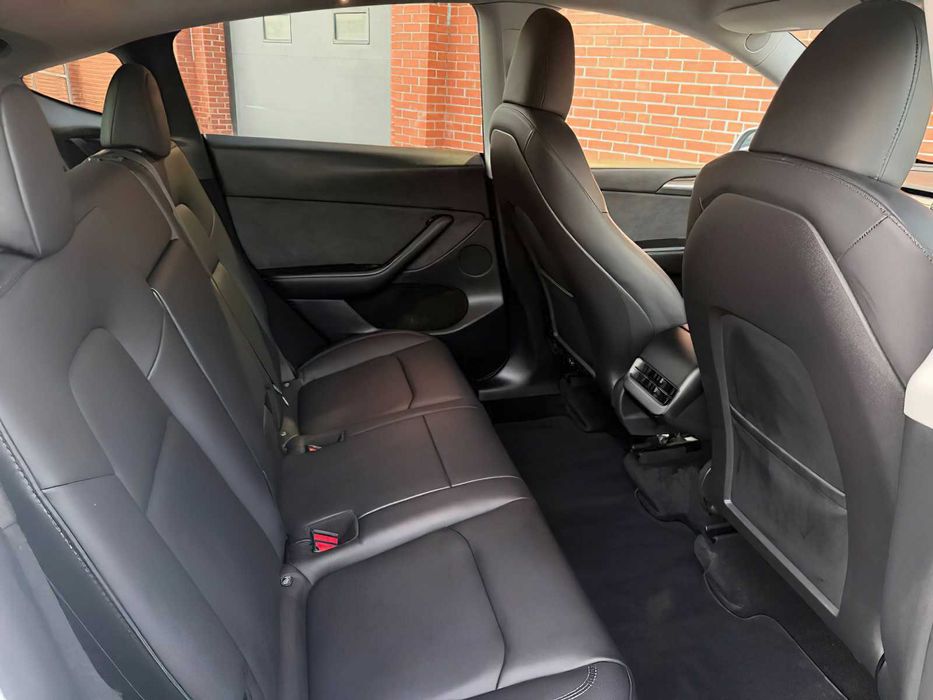 Tesla Model Y Long Range      2023